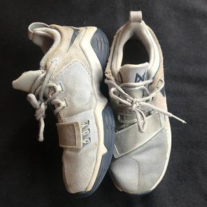 🎉Boys Paul George Nike Basketball Shoes; Size 7Y